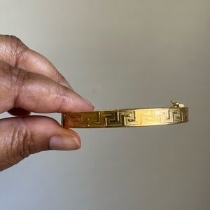 18K Gold Plated Over Silver Hinged Bangle Bracelet Keyhole Design Snap Closure